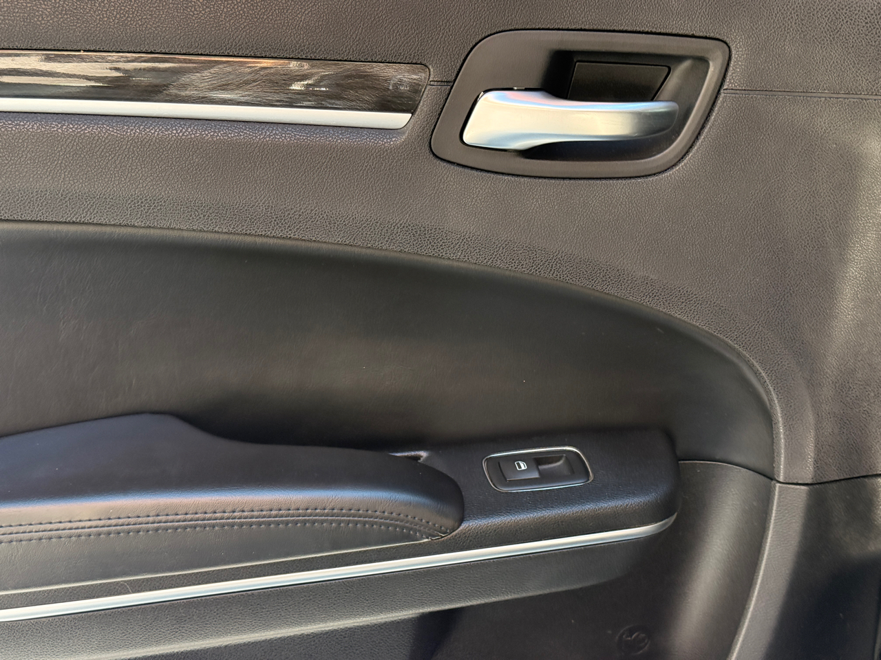 Chrysler 300 Limited RWD 2017