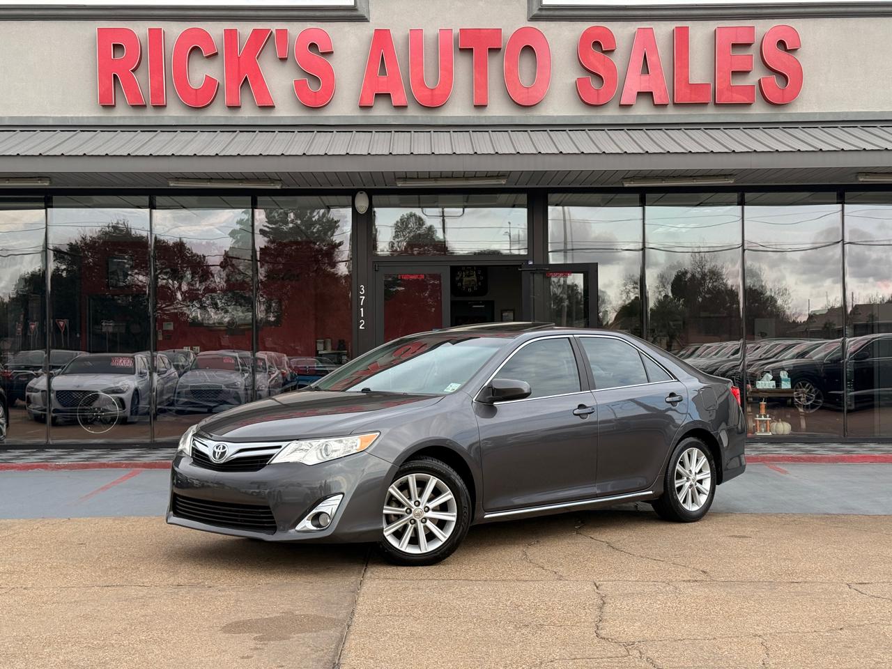 2012 Toyota Camry 4dr Sdn XLE Auto