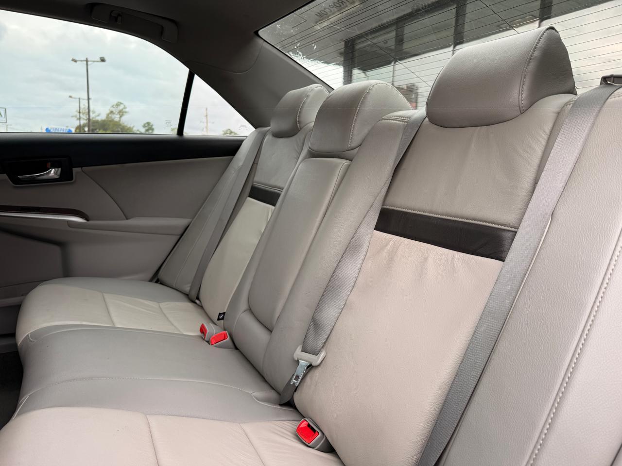 Toyota Camry 4dr Sdn XLE Auto 2012