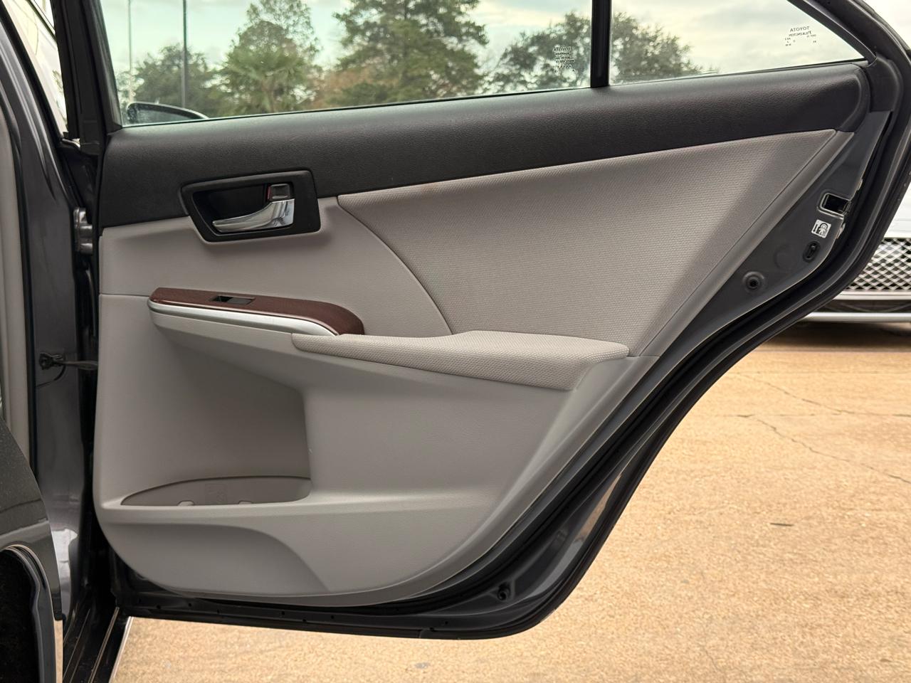 Toyota Camry 4dr Sdn XLE Auto 2012