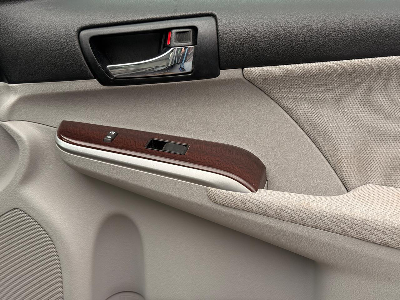 Toyota Camry 4dr Sdn XLE Auto 2012