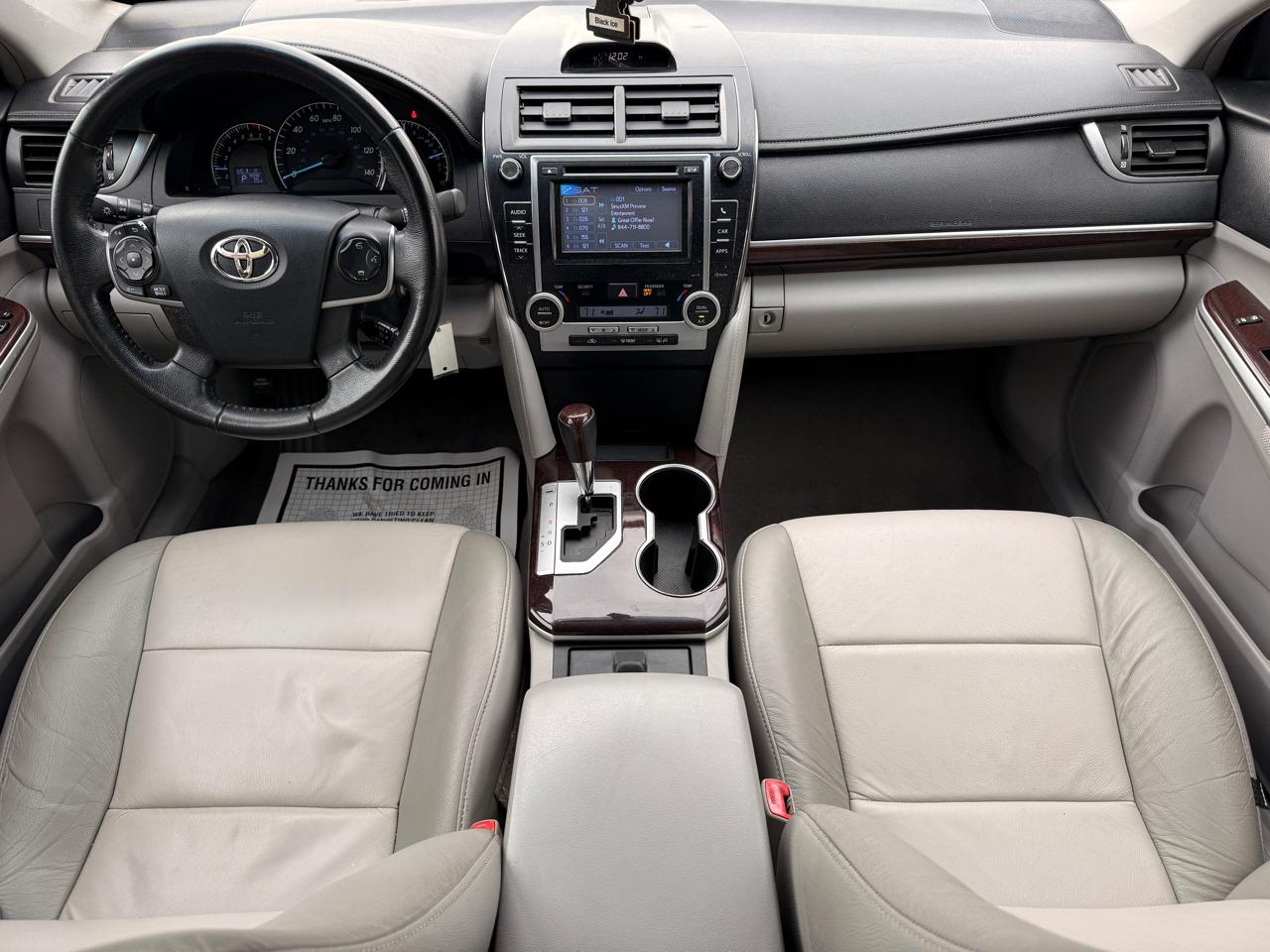 Toyota Camry 4dr Sdn XLE Auto 2012