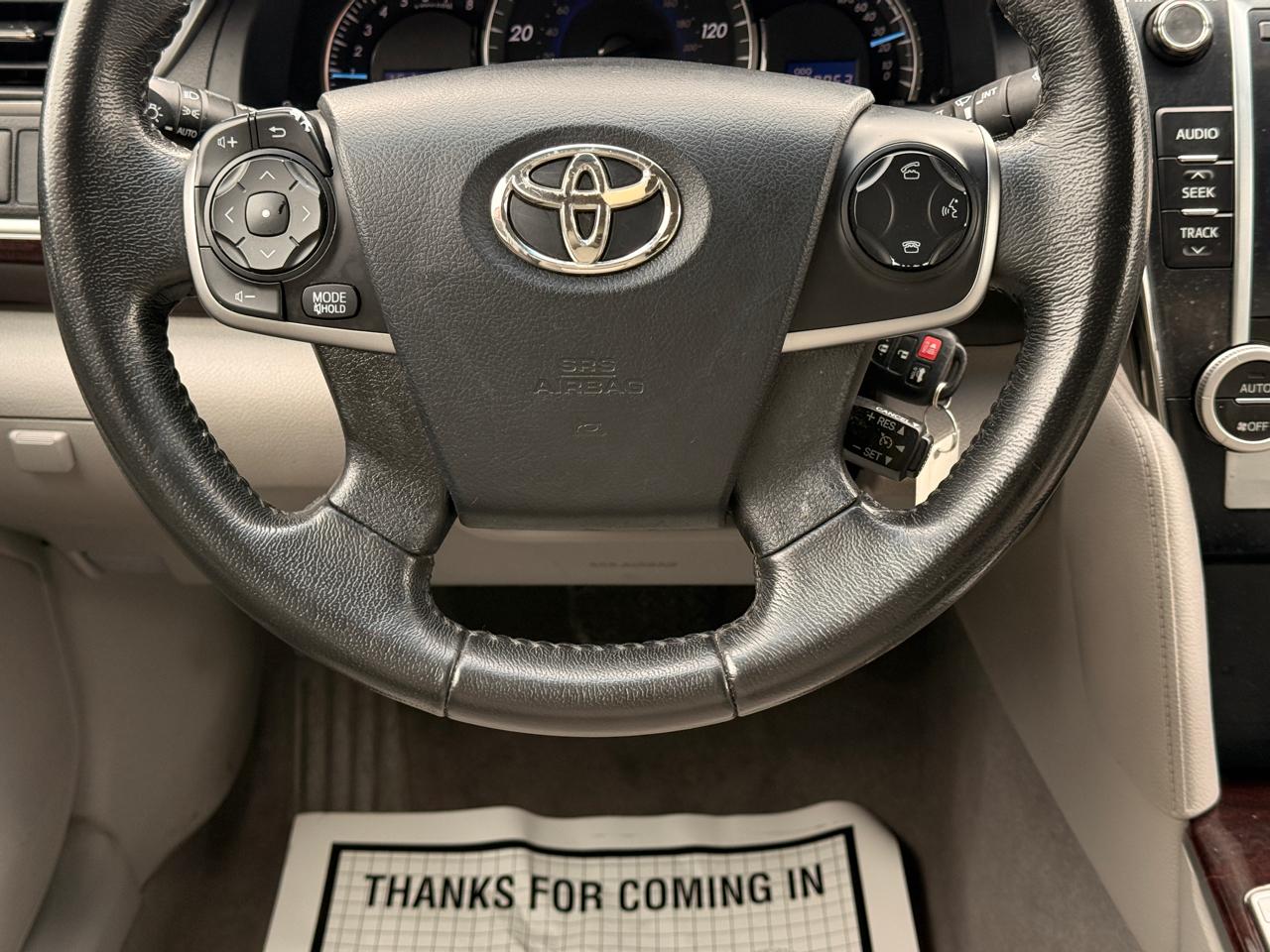 Toyota Camry 4dr Sdn XLE Auto 2012