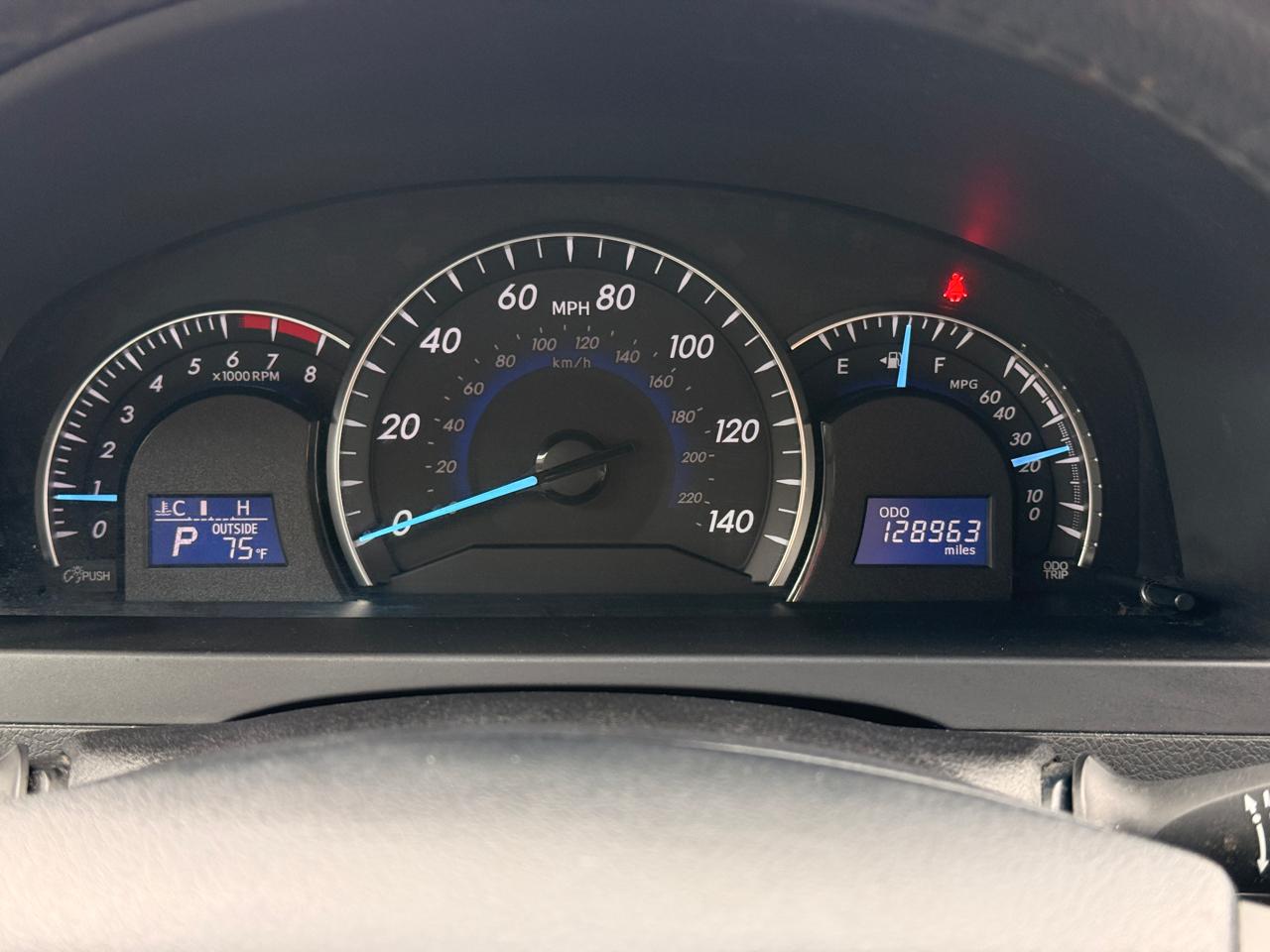 Toyota Camry 4dr Sdn XLE Auto 2012