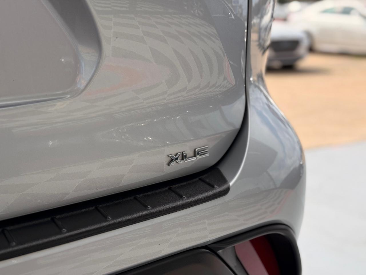 Toyota Highlander XLE FWD V6 2022