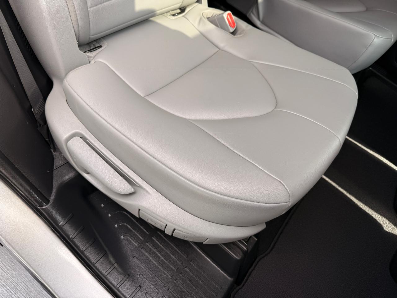 Toyota Highlander XLE FWD V6 2022