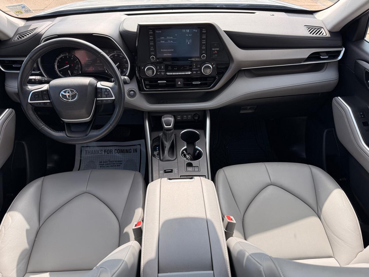 Toyota Highlander XLE FWD V6 2022