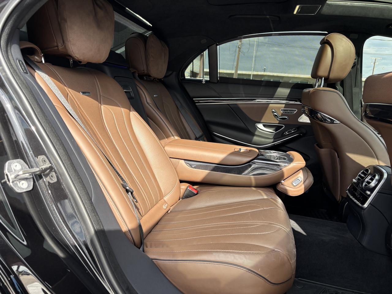 Mercedes-Benz S-Class photo 38