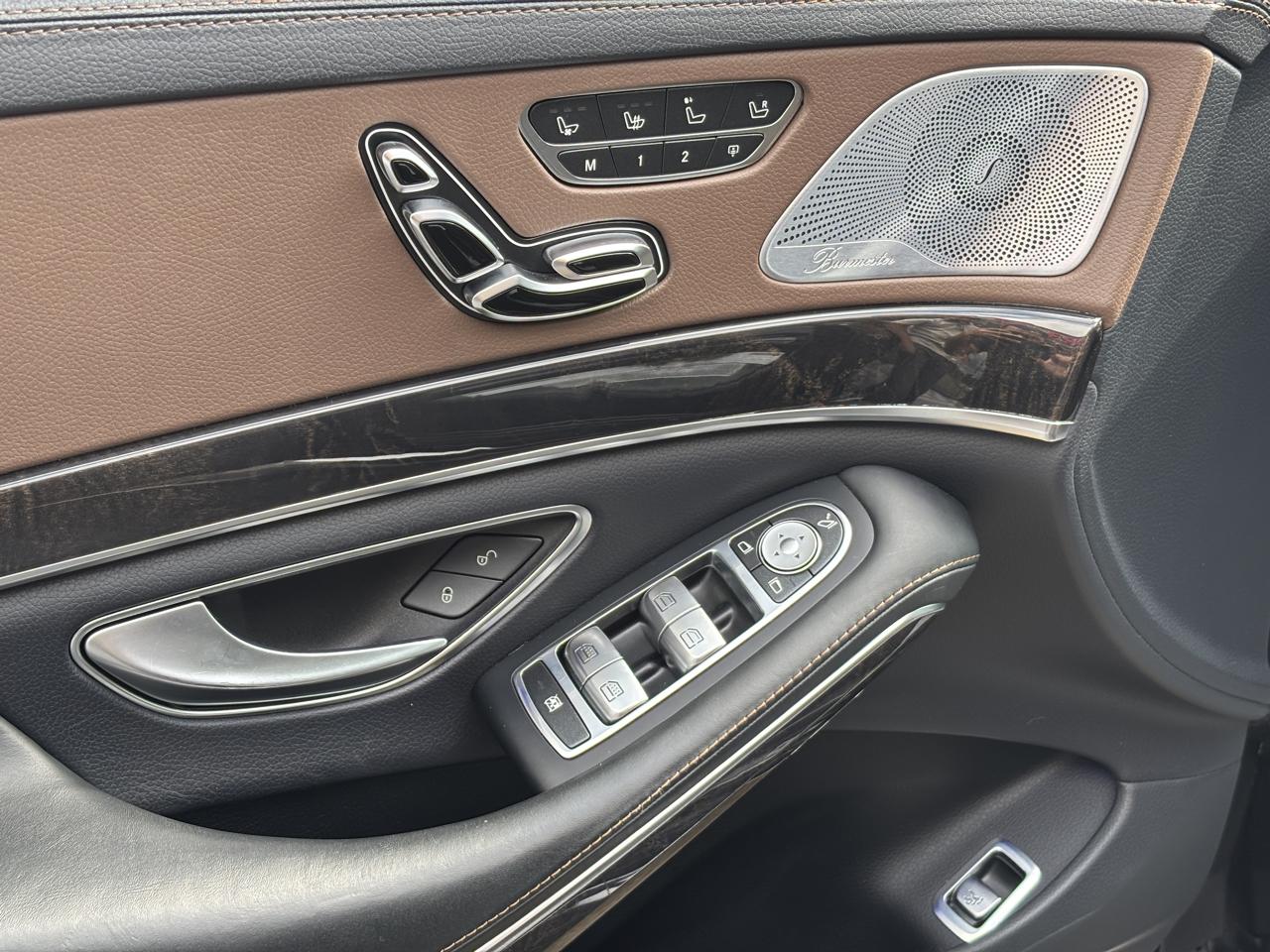 Mercedes-Benz S-Class photo 23