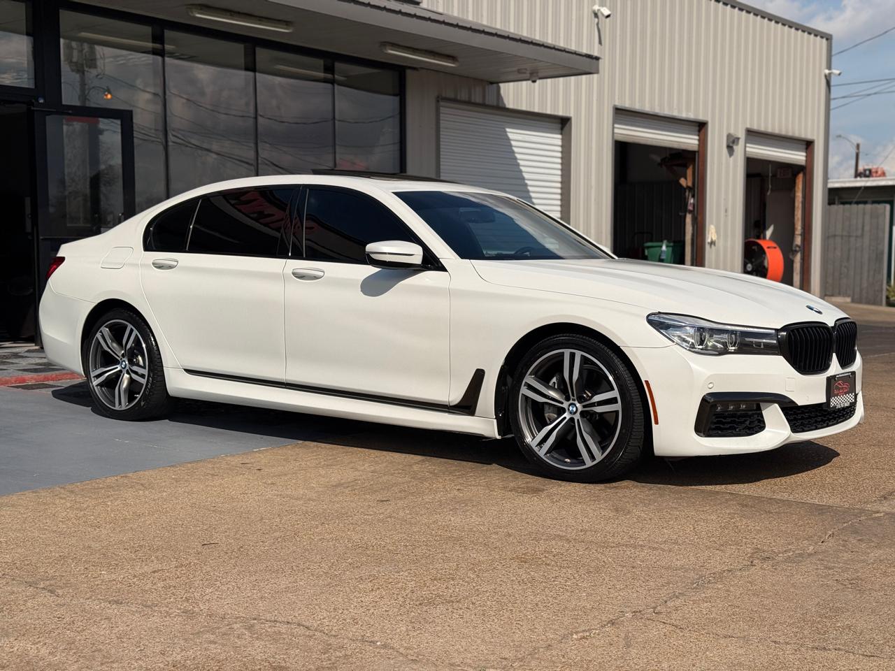 BMW 7-Series 740i 2019