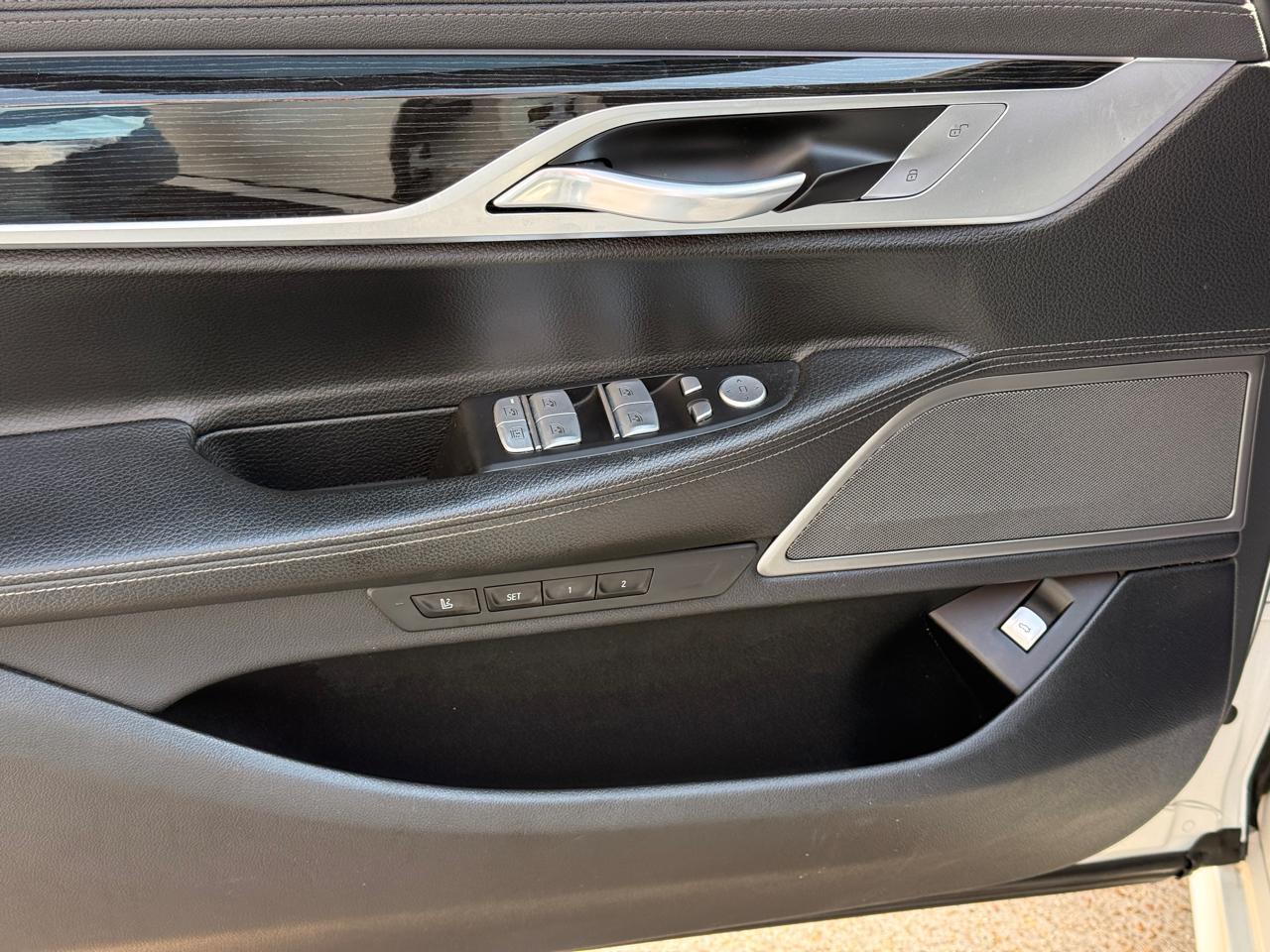 BMW 7-Series 740i 2019