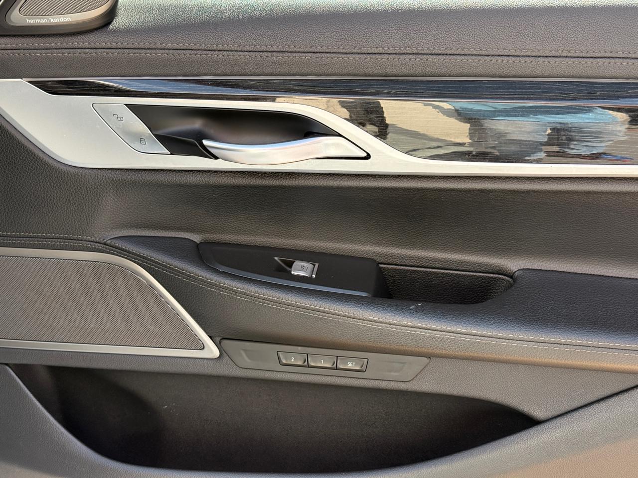 BMW 7-Series 740i 2019