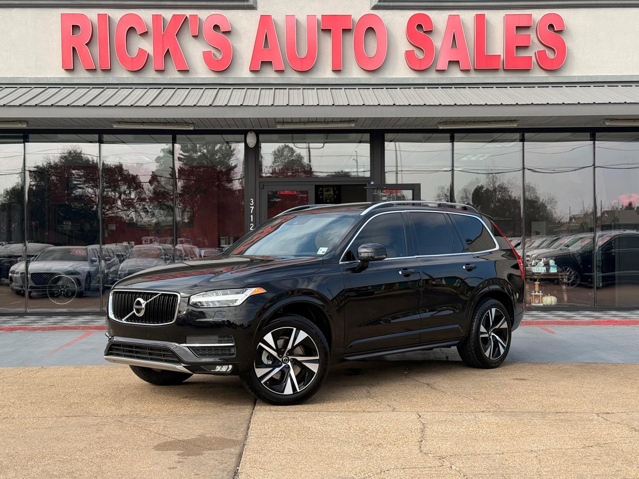 2018 Volvo XC90 T6 Momentum AWD