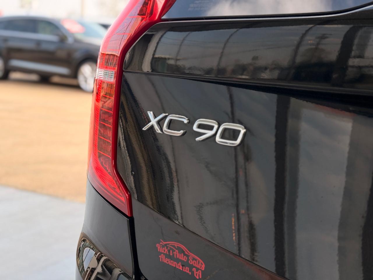 Volvo XC90 T6 Momentum AWD 2018