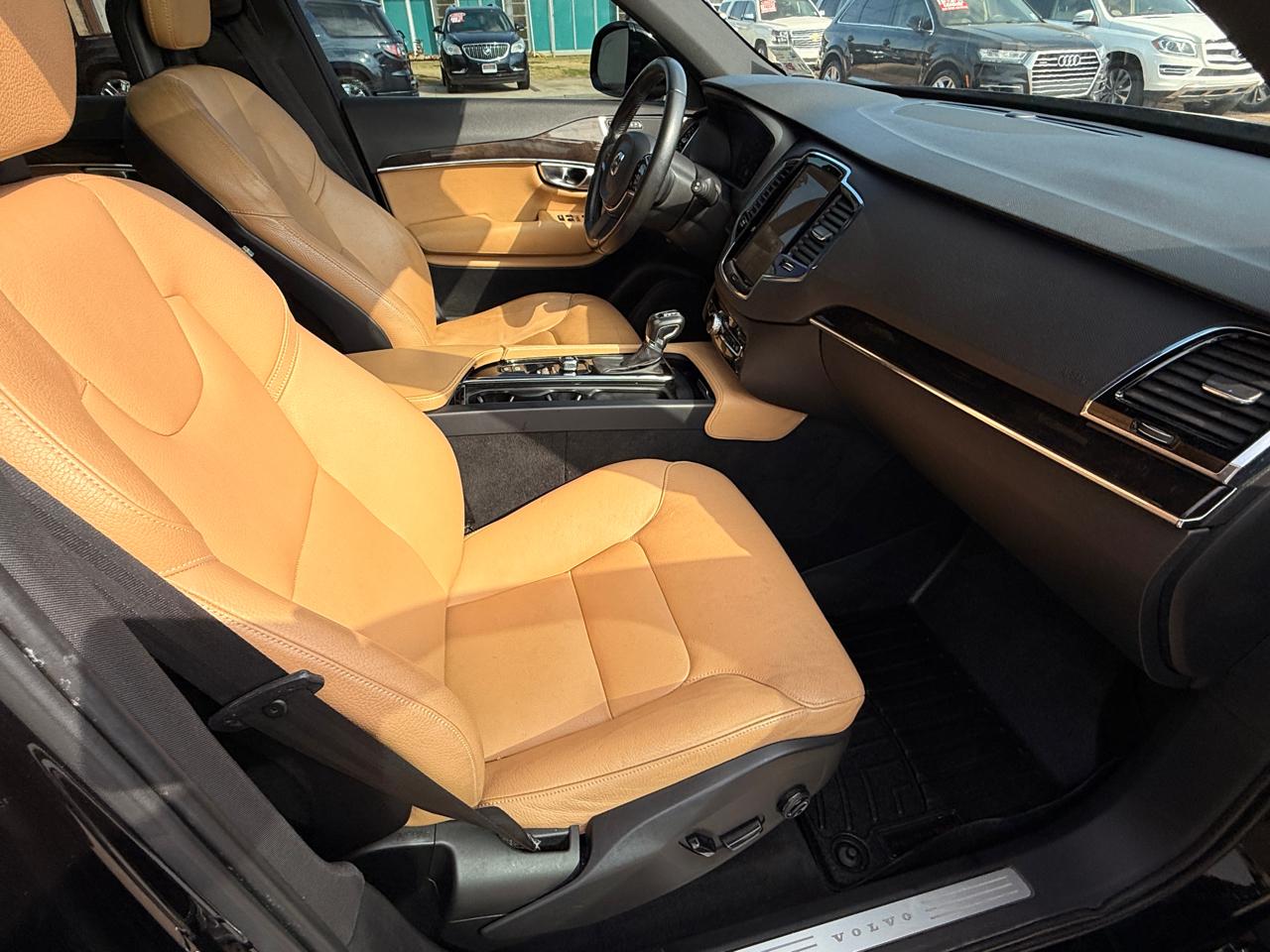 Volvo XC90 T6 Momentum AWD 2018