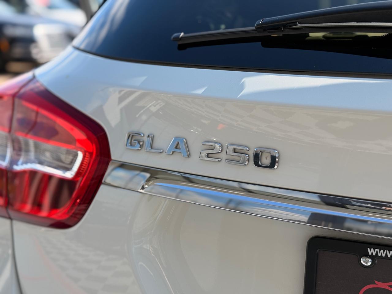 Mercedes-Benz GLA-Class GLA250 2018