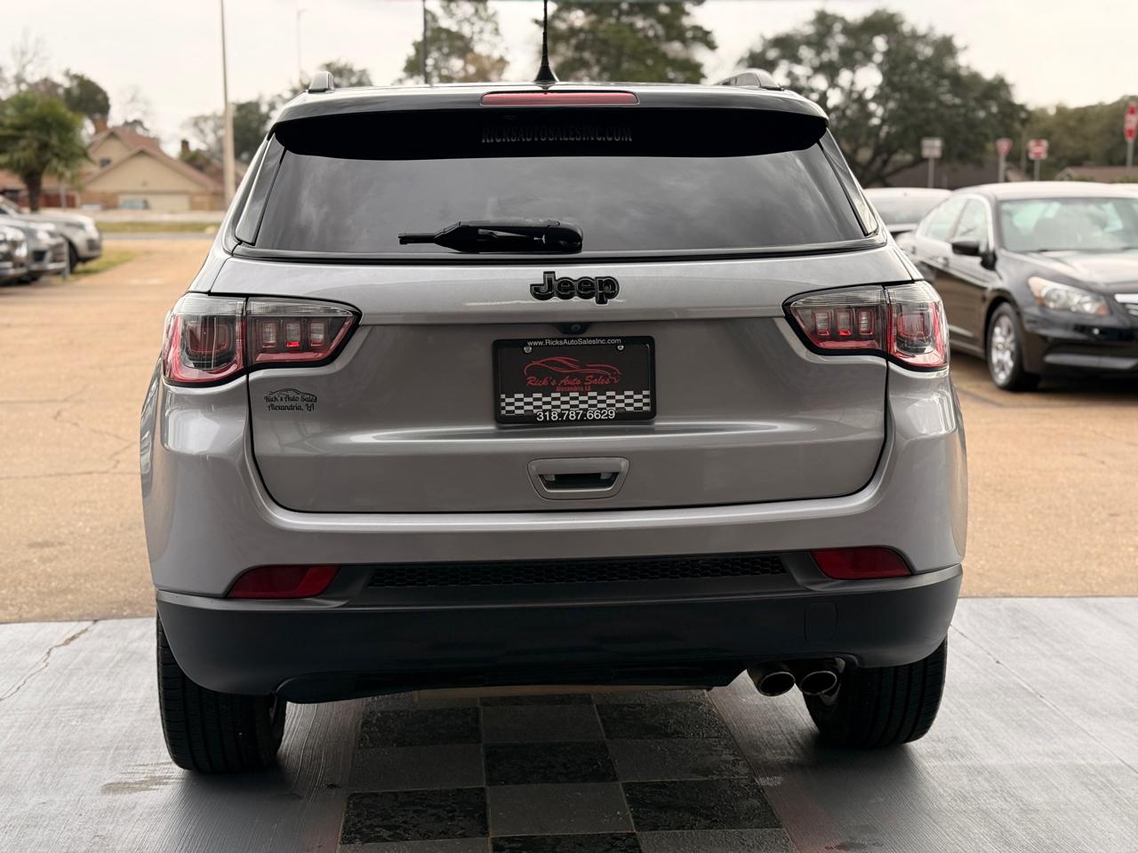 Jeep Compass Latitude FWD 2019