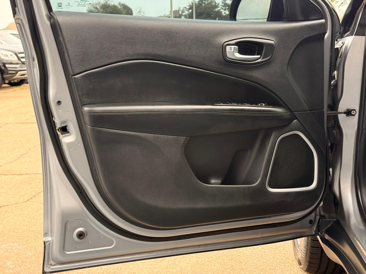 Jeep Compass Latitude FWD 2019