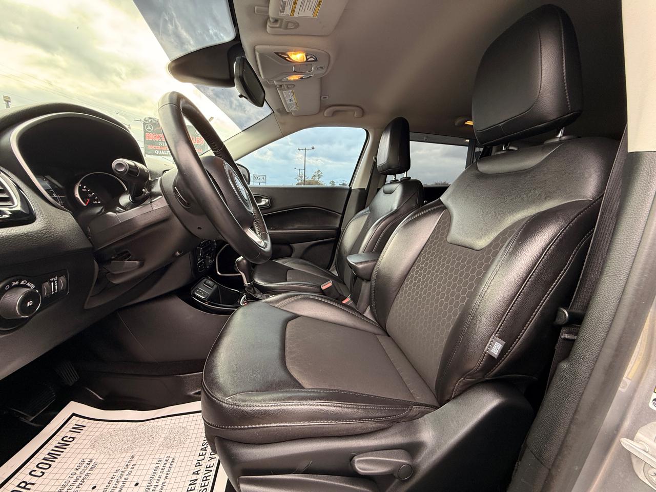 Jeep Compass Latitude FWD 2019