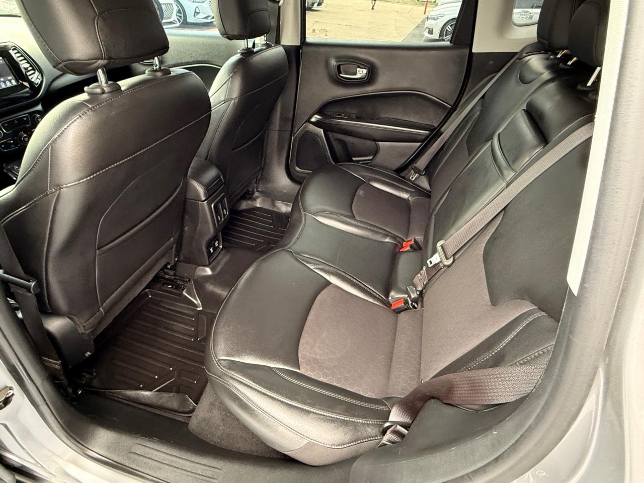 Jeep Compass Latitude FWD 2019