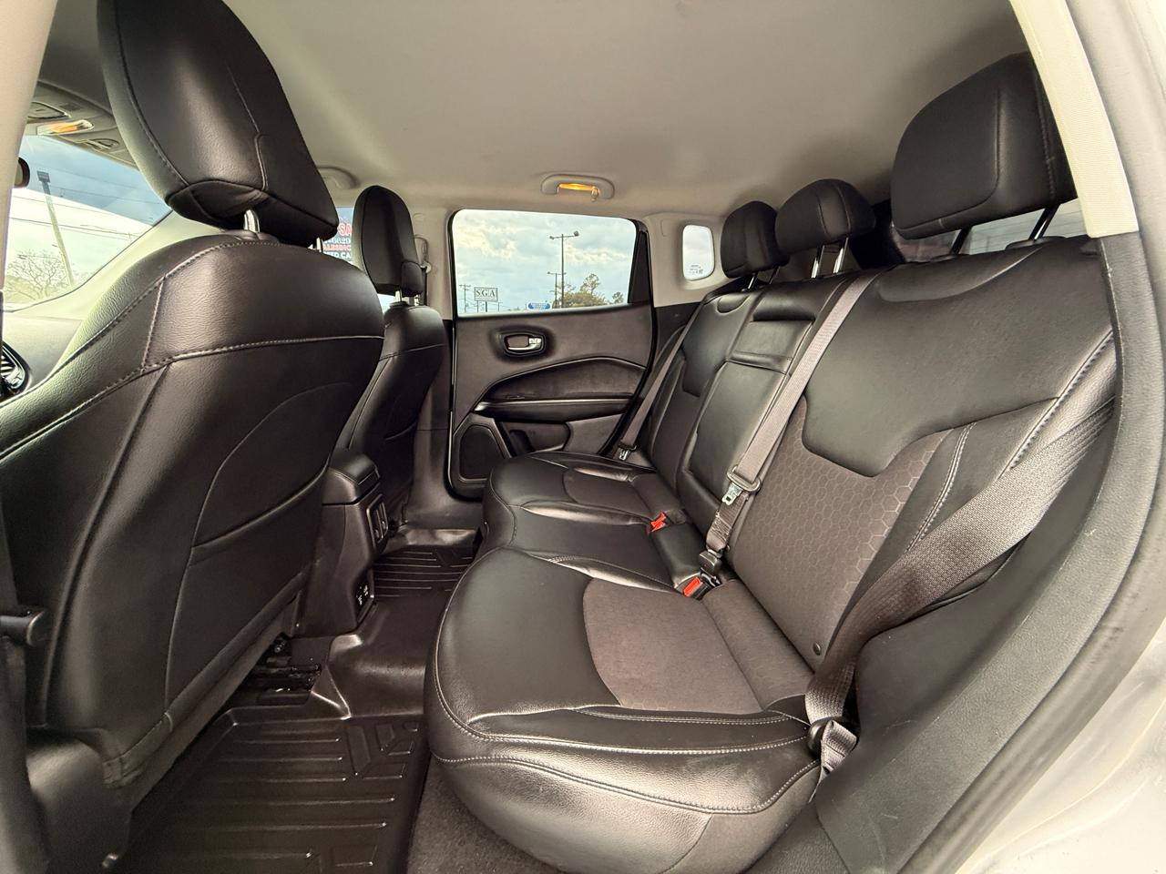 Jeep Compass Latitude FWD 2019