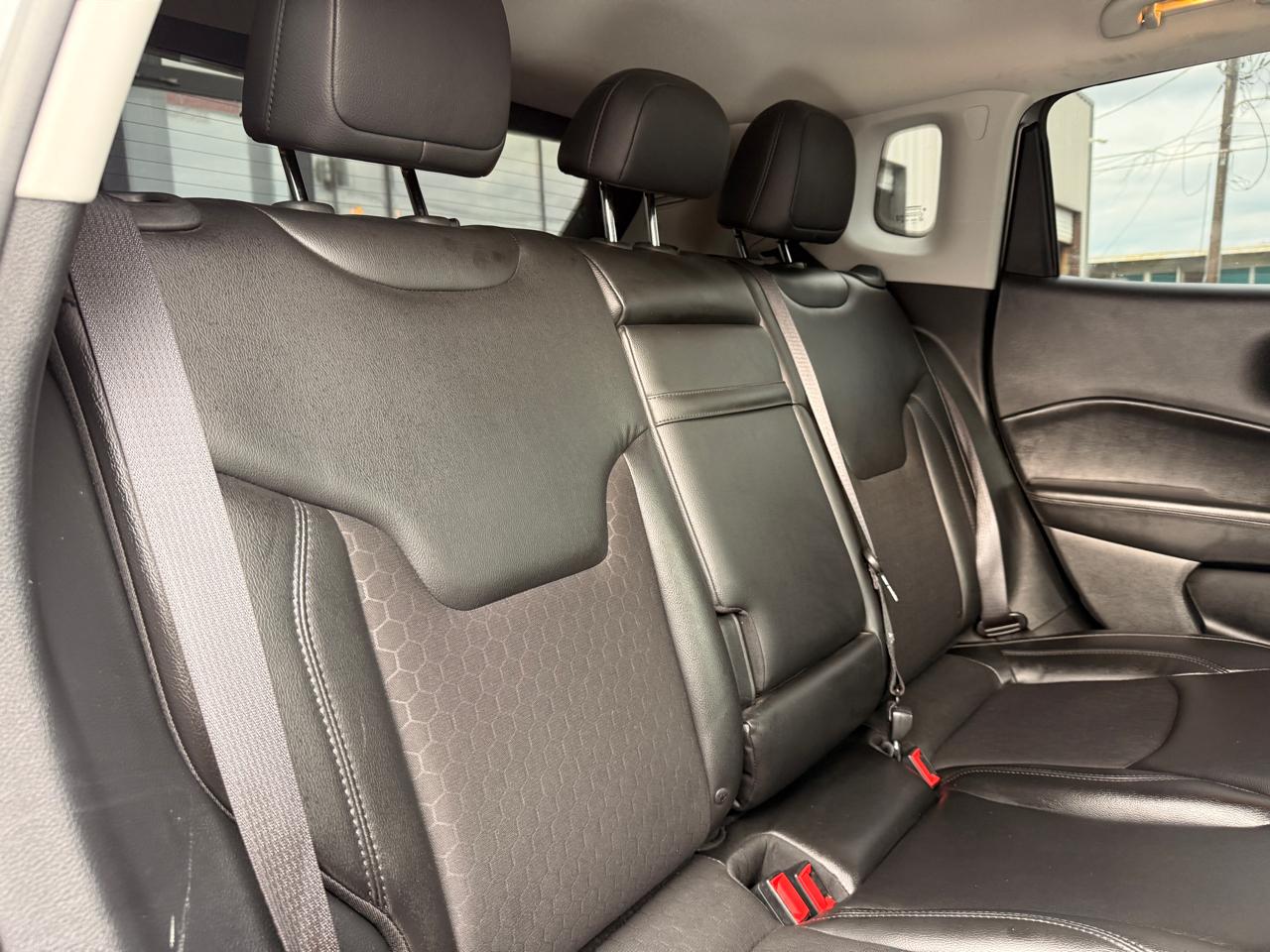 Jeep Compass Latitude FWD 2019