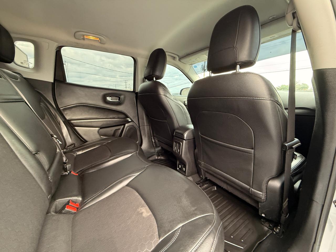 Jeep Compass Latitude FWD 2019