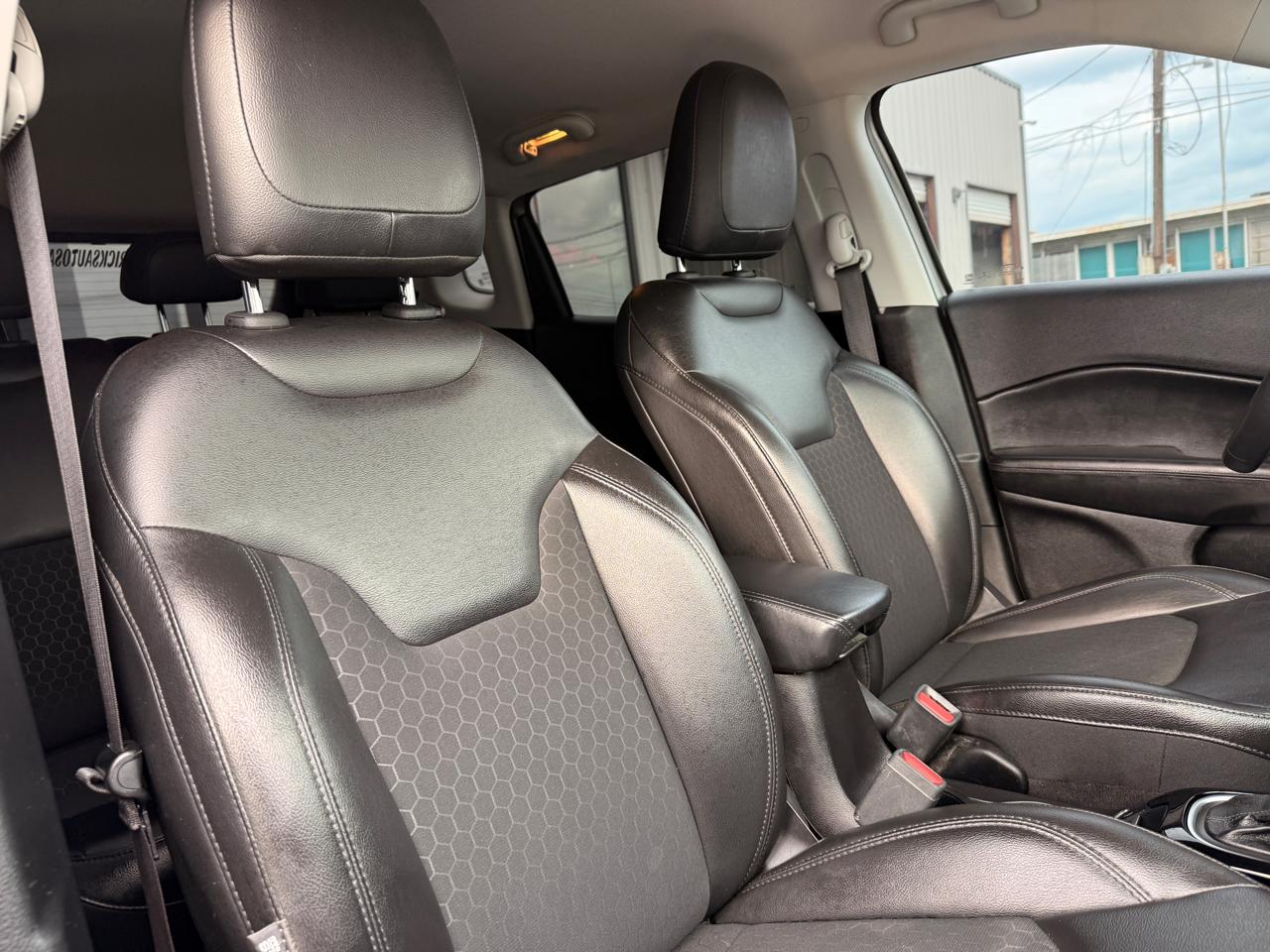 Jeep Compass Latitude FWD 2019