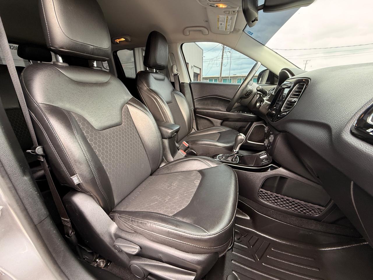 Jeep Compass Latitude FWD 2019