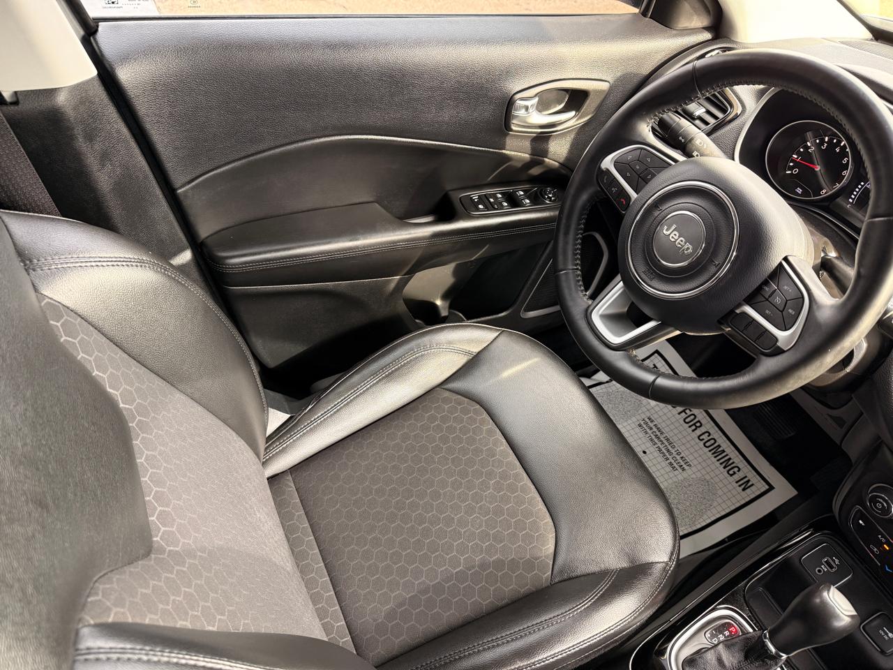 Jeep Compass Latitude FWD 2019