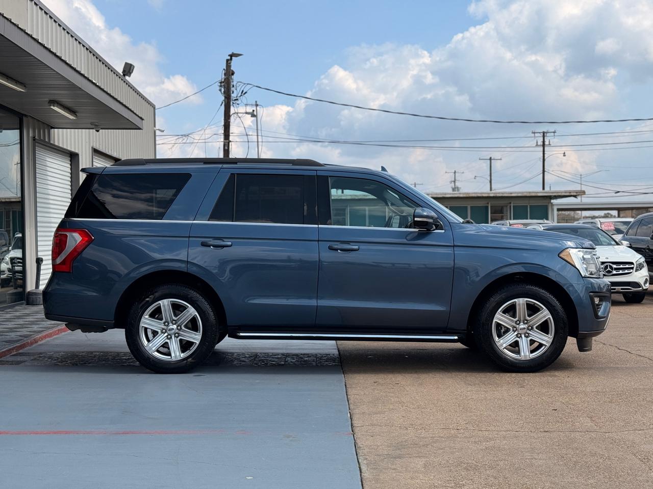 Ford Expedition XLT 2020