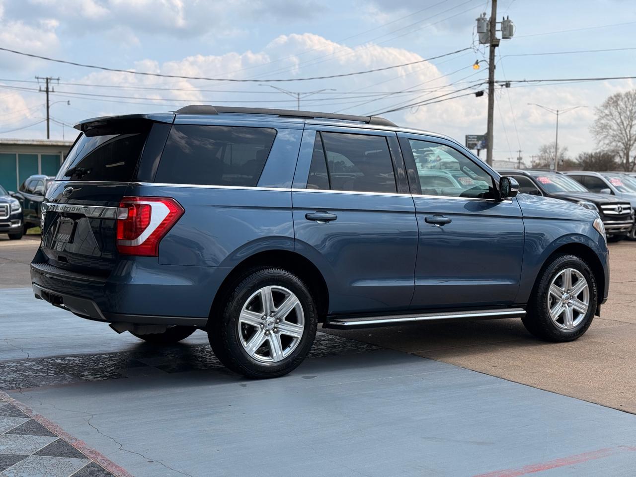 Ford Expedition XLT 2020