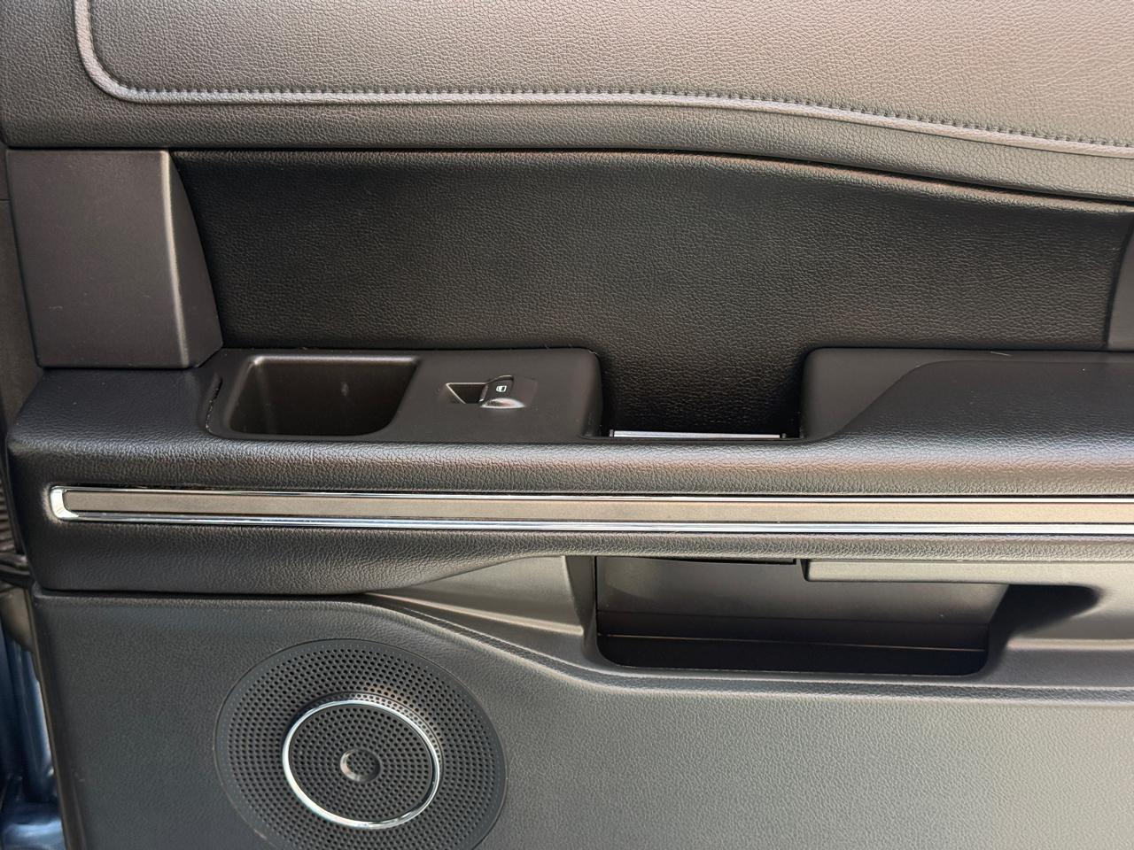 Ford Expedition XLT 2020