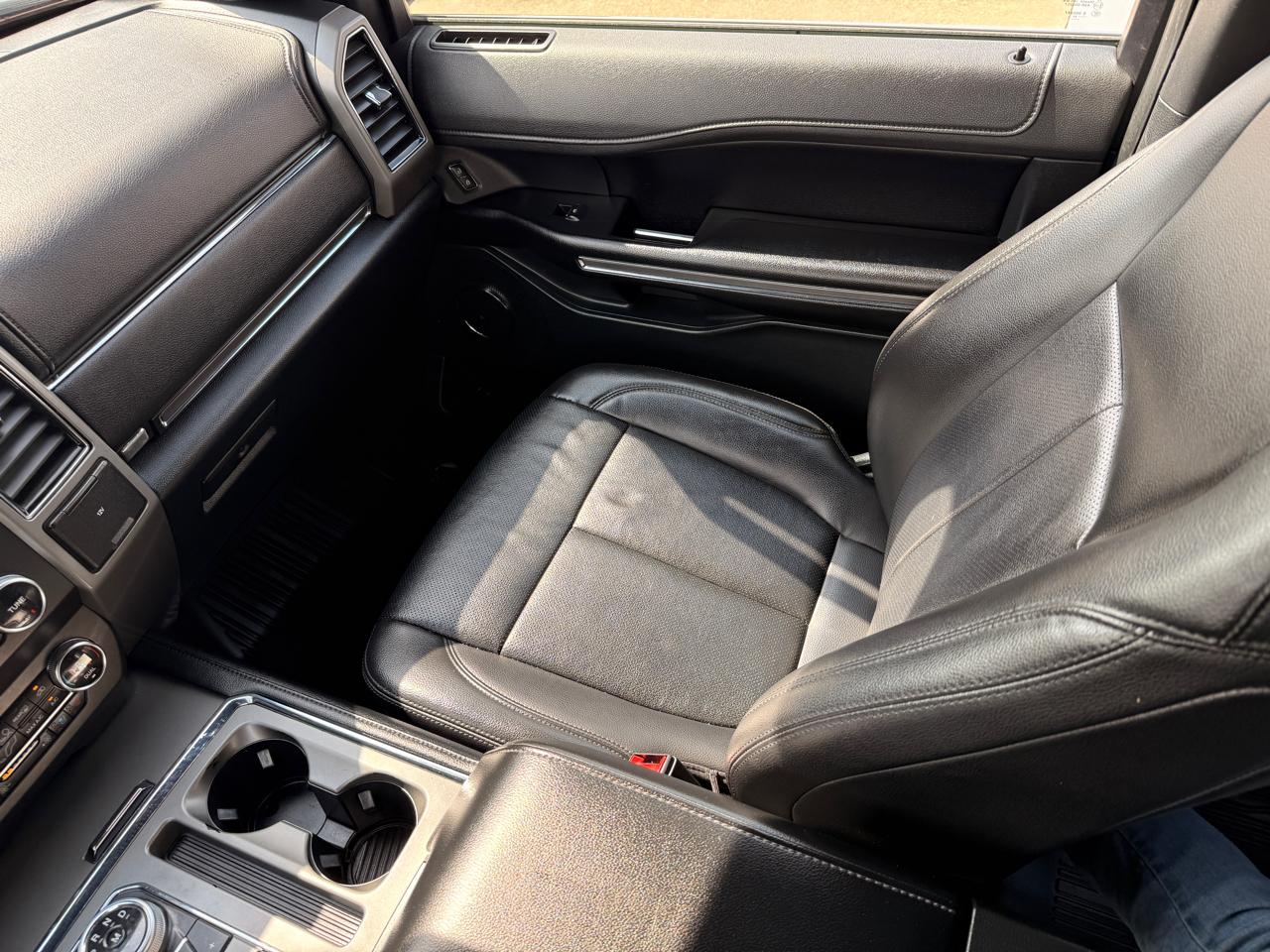 Ford Expedition XLT 2020