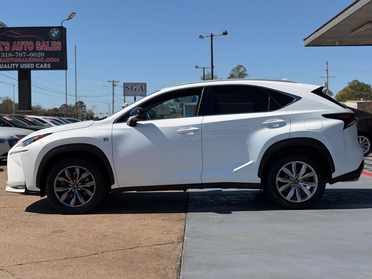 Lexus NX 200t FWD 2017