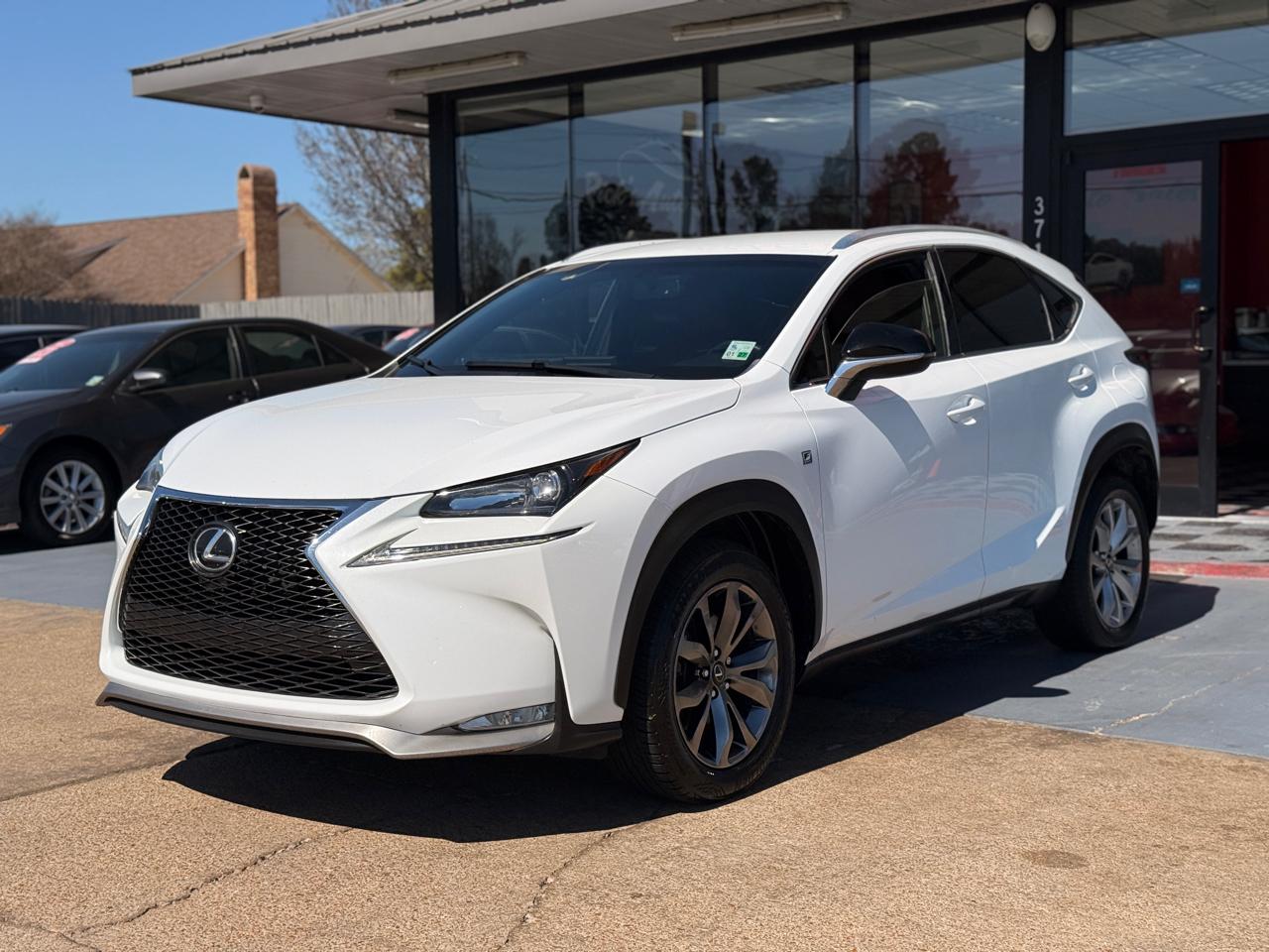 Lexus NX 200t FWD 2017