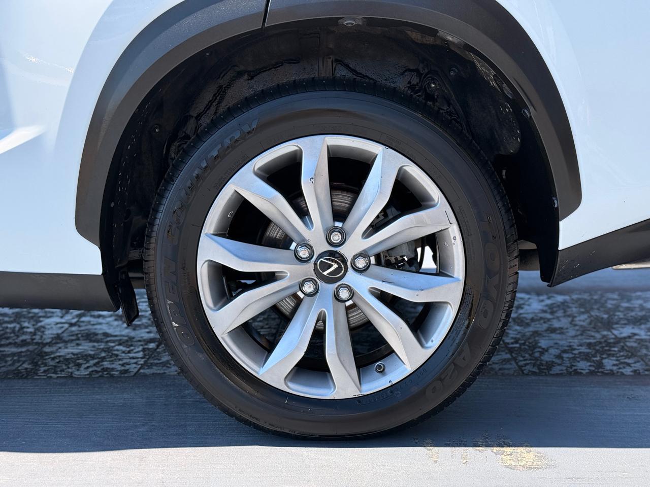 Lexus NX 200t FWD 2017