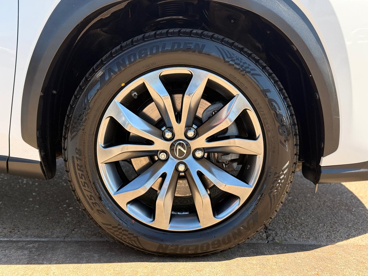 Lexus NX 200t FWD 2017