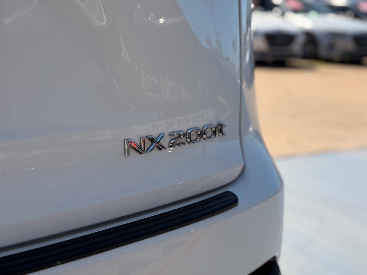 Lexus NX 200t FWD 2017