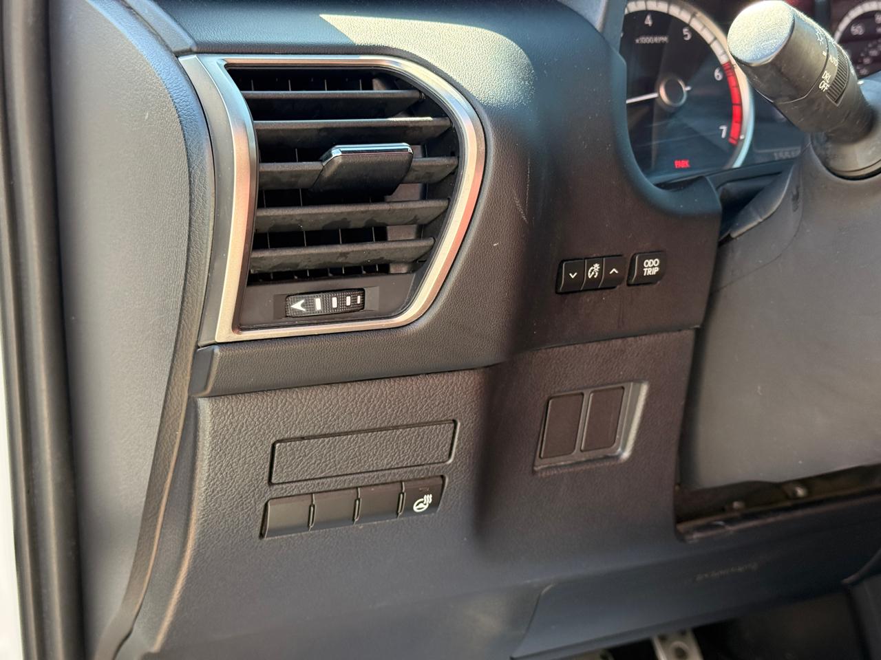 Lexus NX 200t FWD 2017