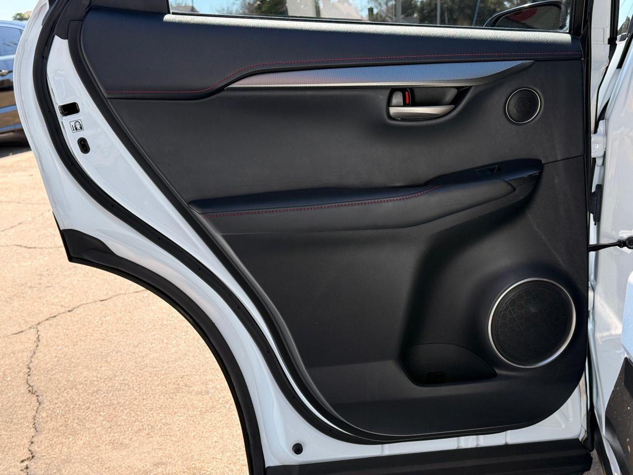 Lexus NX 200t FWD 2017