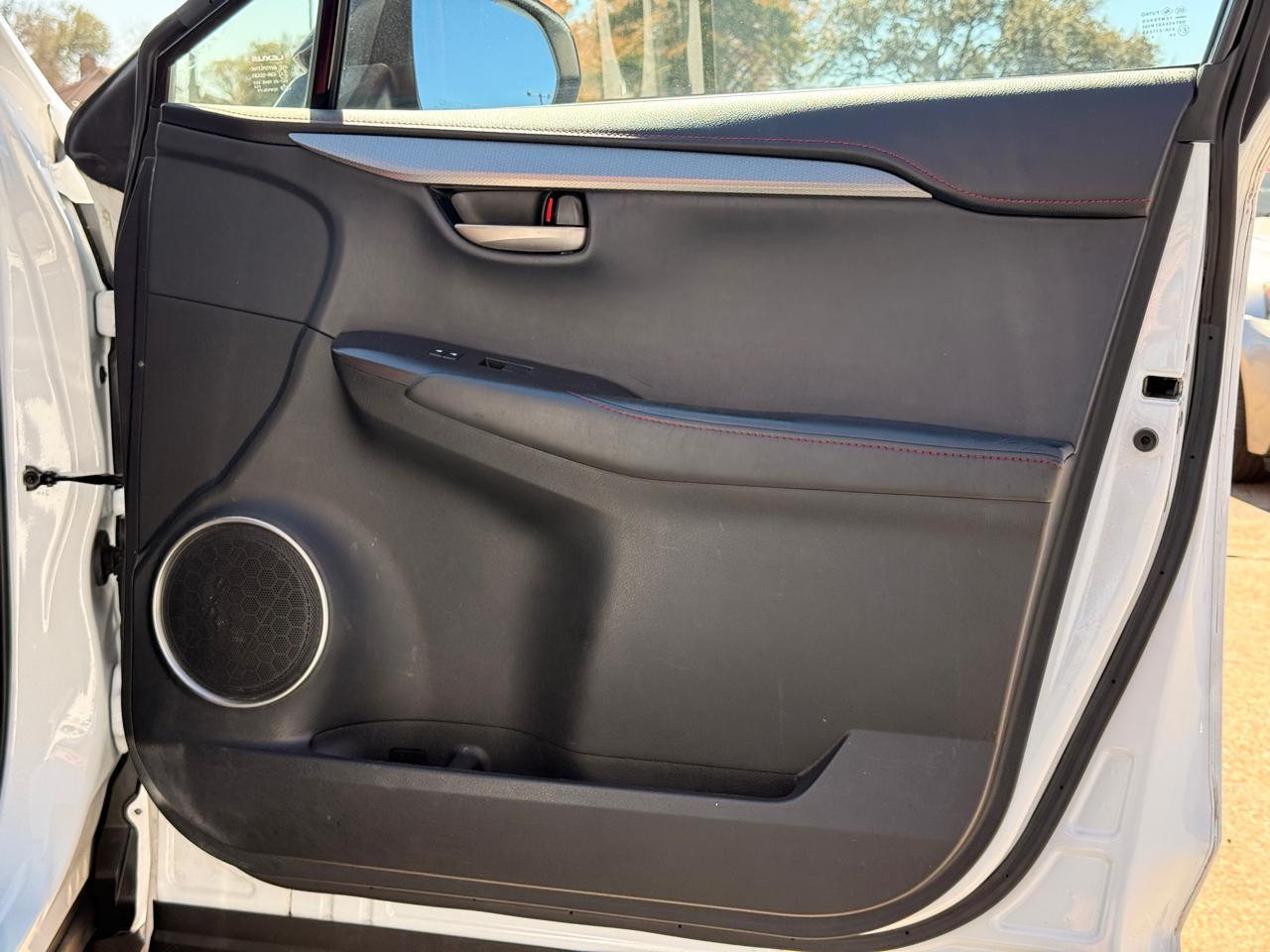 Lexus NX 200t FWD 2017