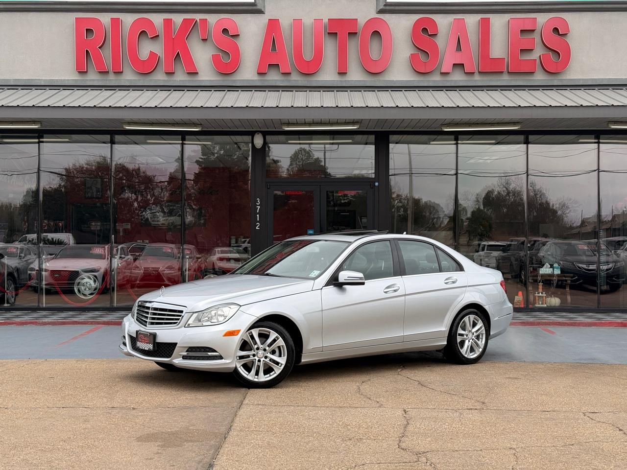 2014 Mercedes-Benz C-Class C250 Luxury Sedan