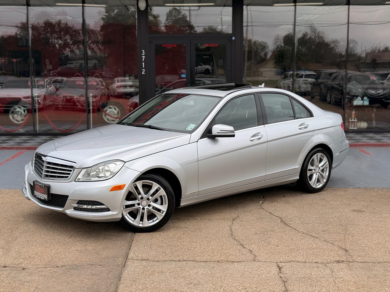 Mercedes-Benz C-Class C250 Luxury Sedan 2014