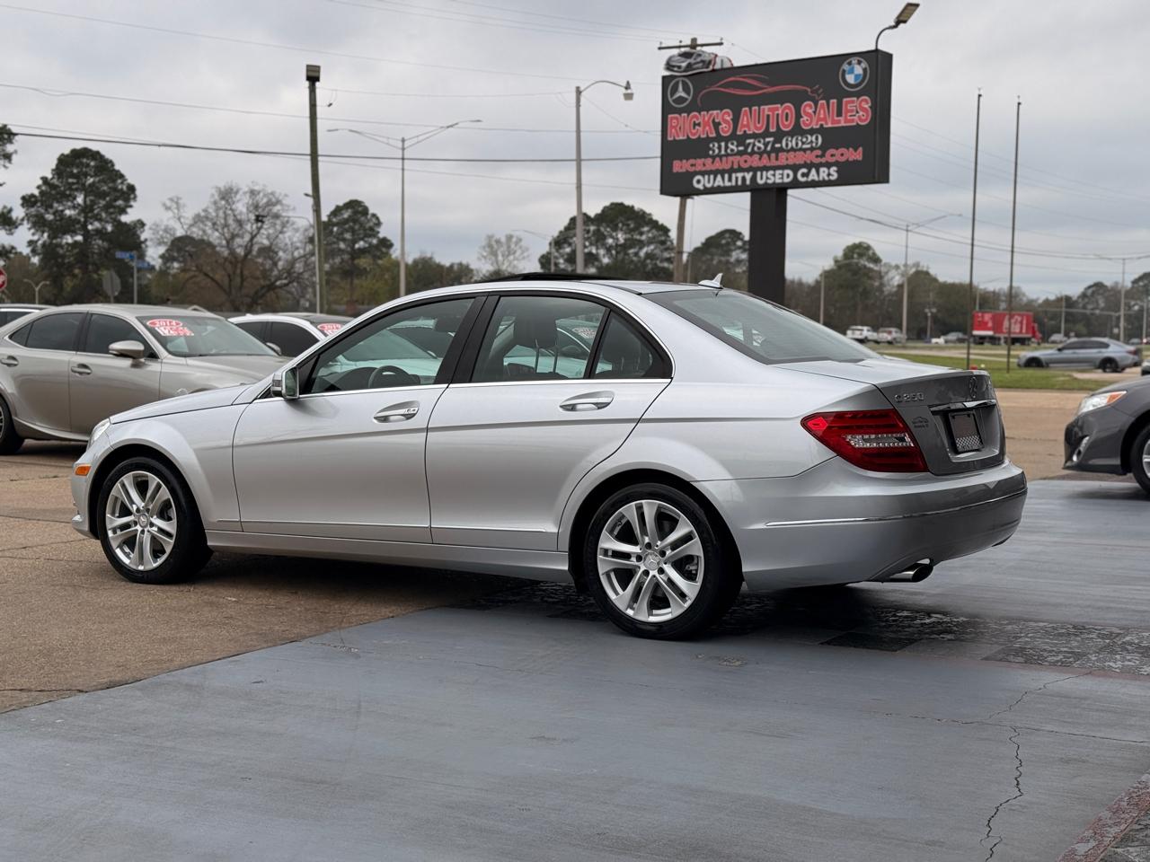 Mercedes-Benz C-Class C250 Luxury Sedan 2014
