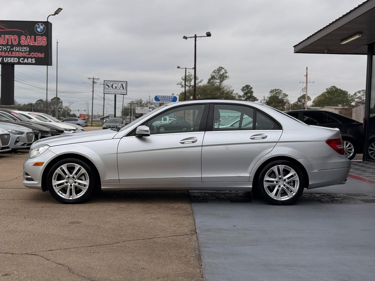 Mercedes-Benz C-Class C250 Luxury Sedan 2014