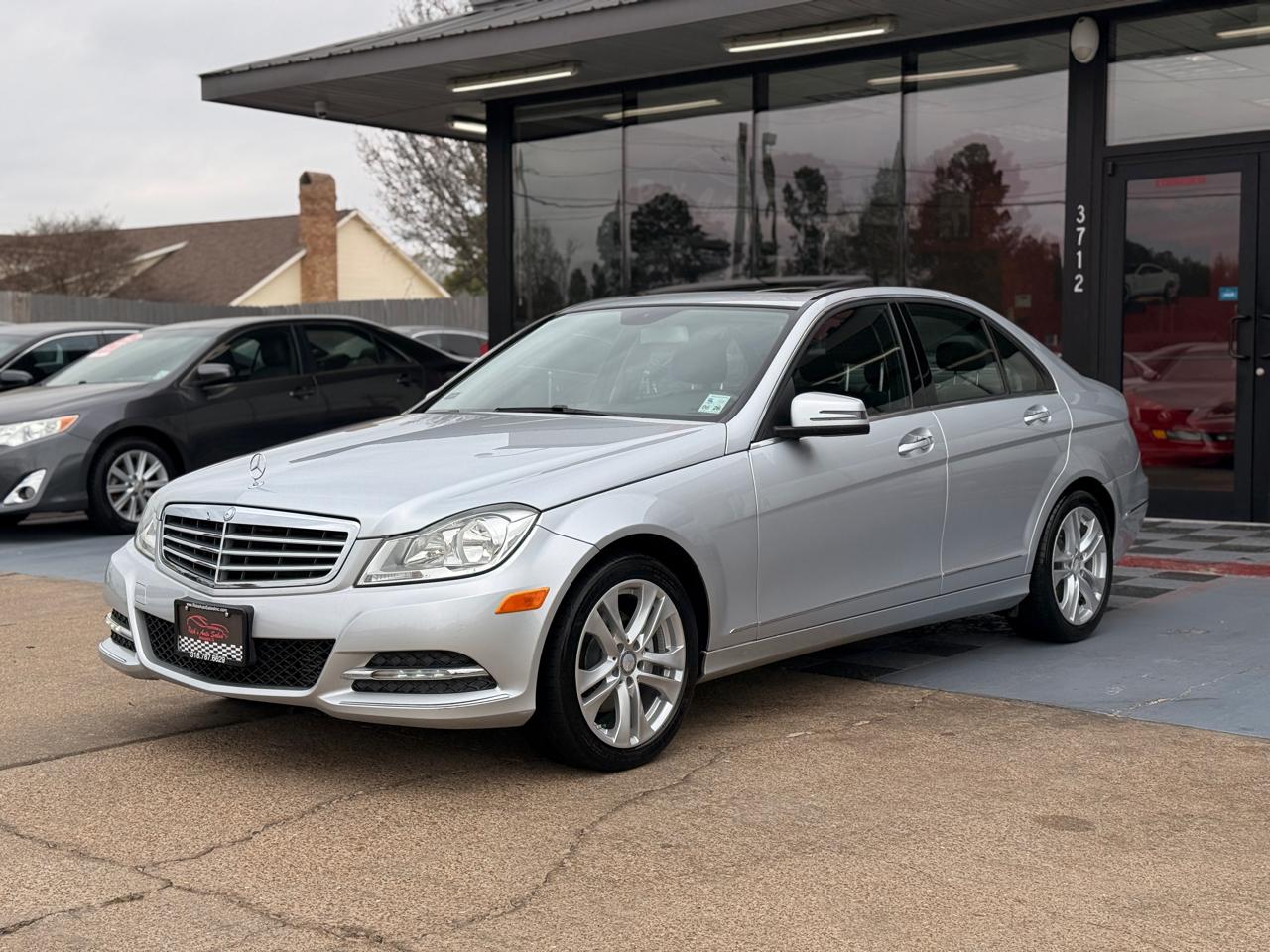 Mercedes-Benz C-Class C250 Luxury Sedan 2014