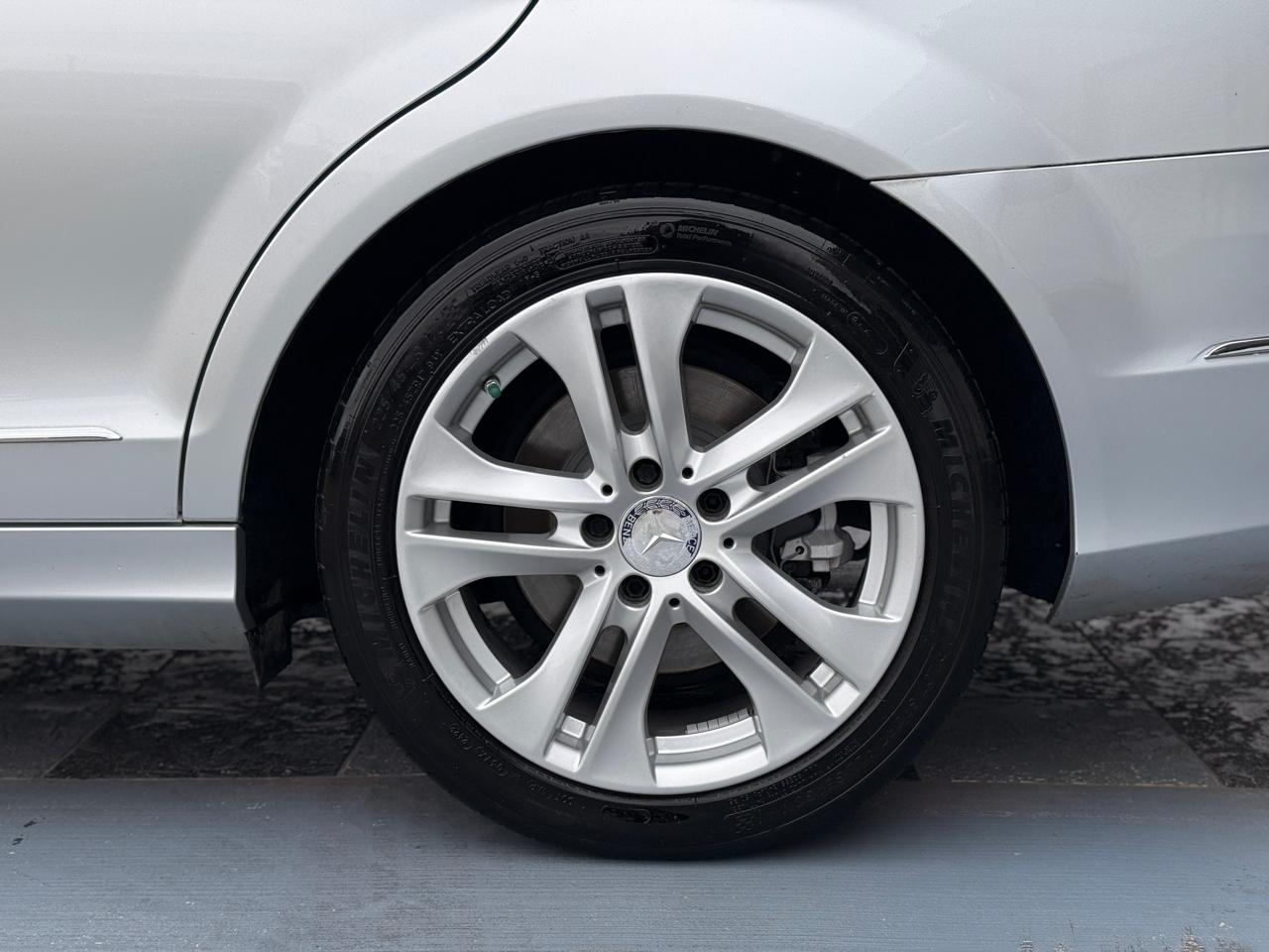 Mercedes-Benz C-Class C250 Luxury Sedan 2014