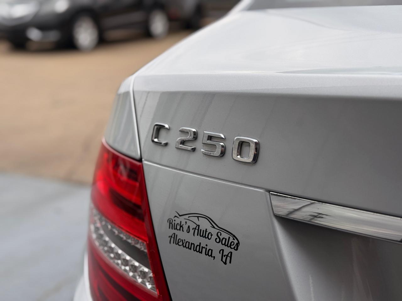 Mercedes-Benz C-Class C250 Luxury Sedan 2014