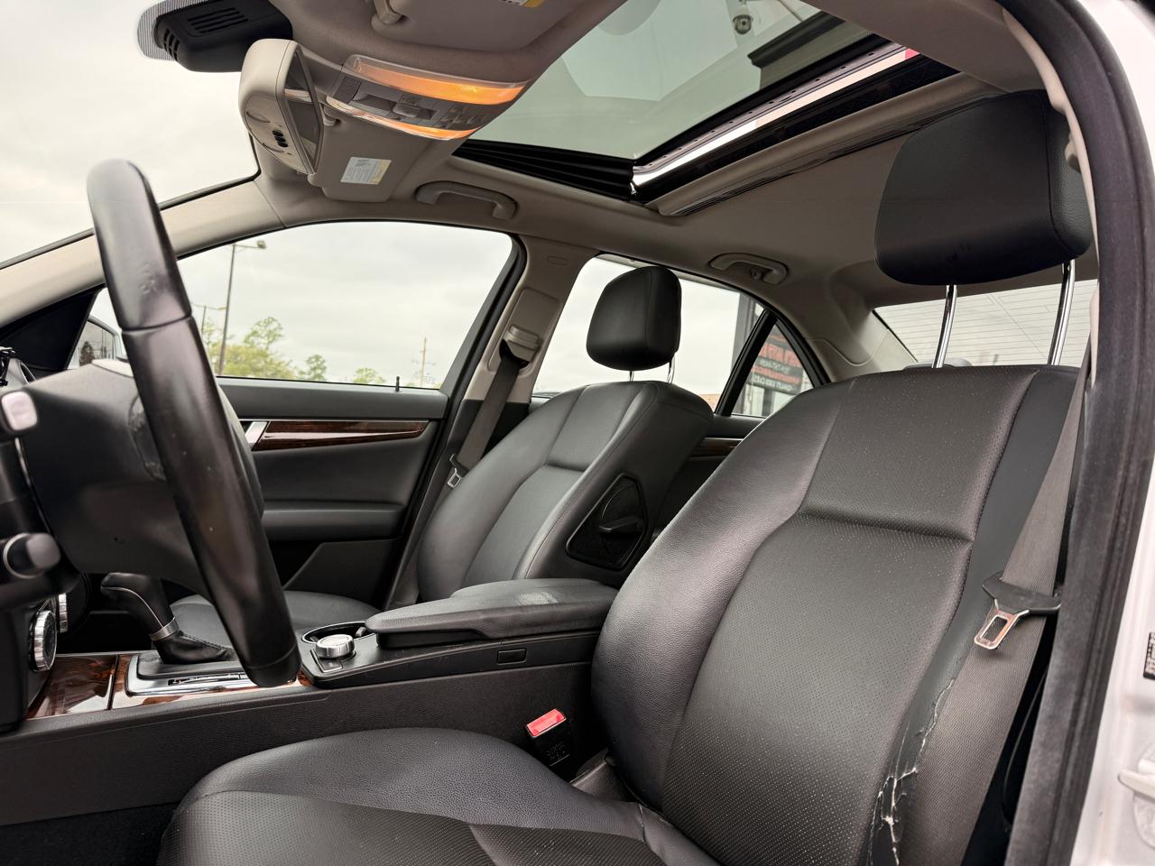 Mercedes-Benz C-Class C250 Luxury Sedan 2014